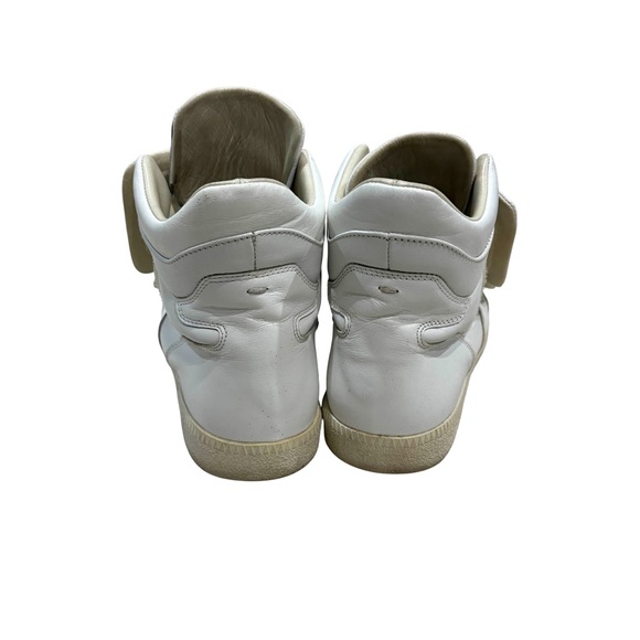 maison margiela clinics - Picture 5 of 6